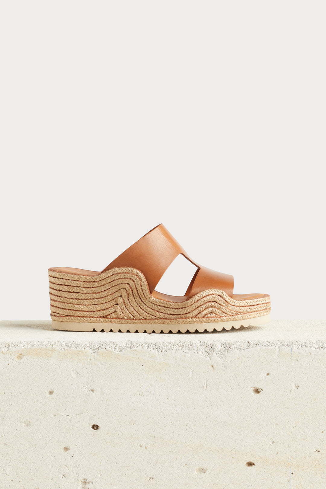 Husk Alessia Slide