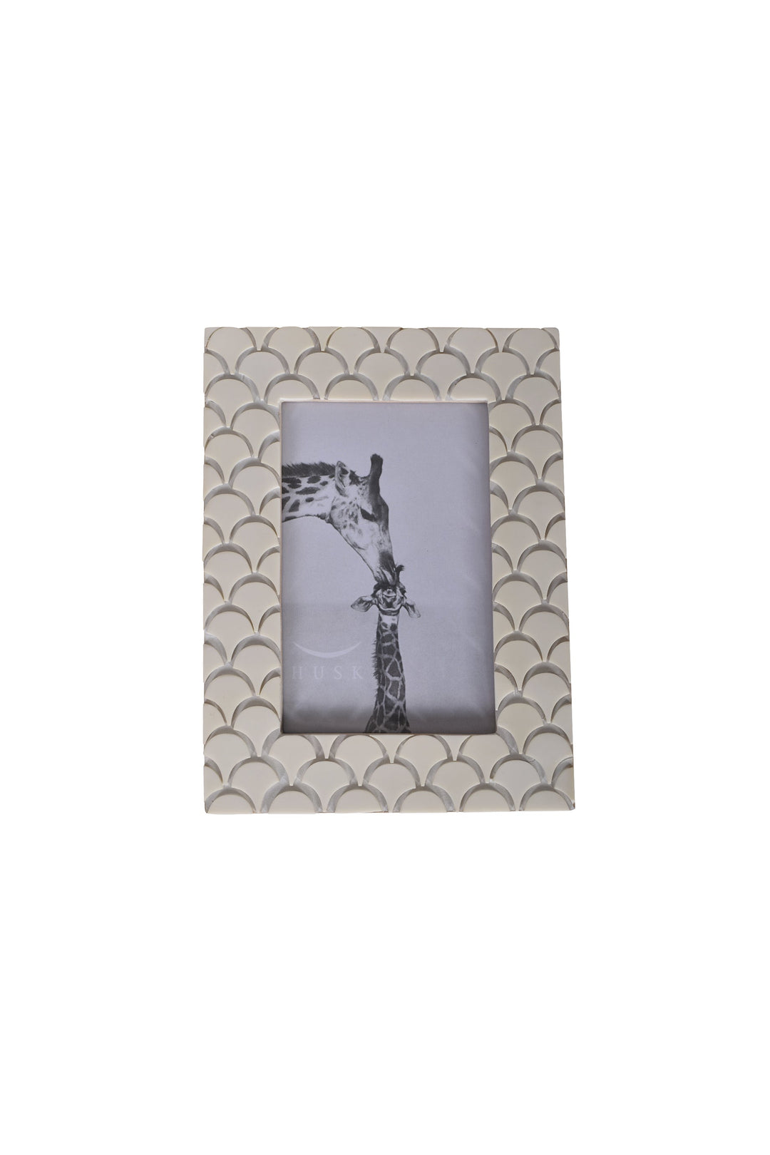 Husk Resin Frame scallop small - Ivory