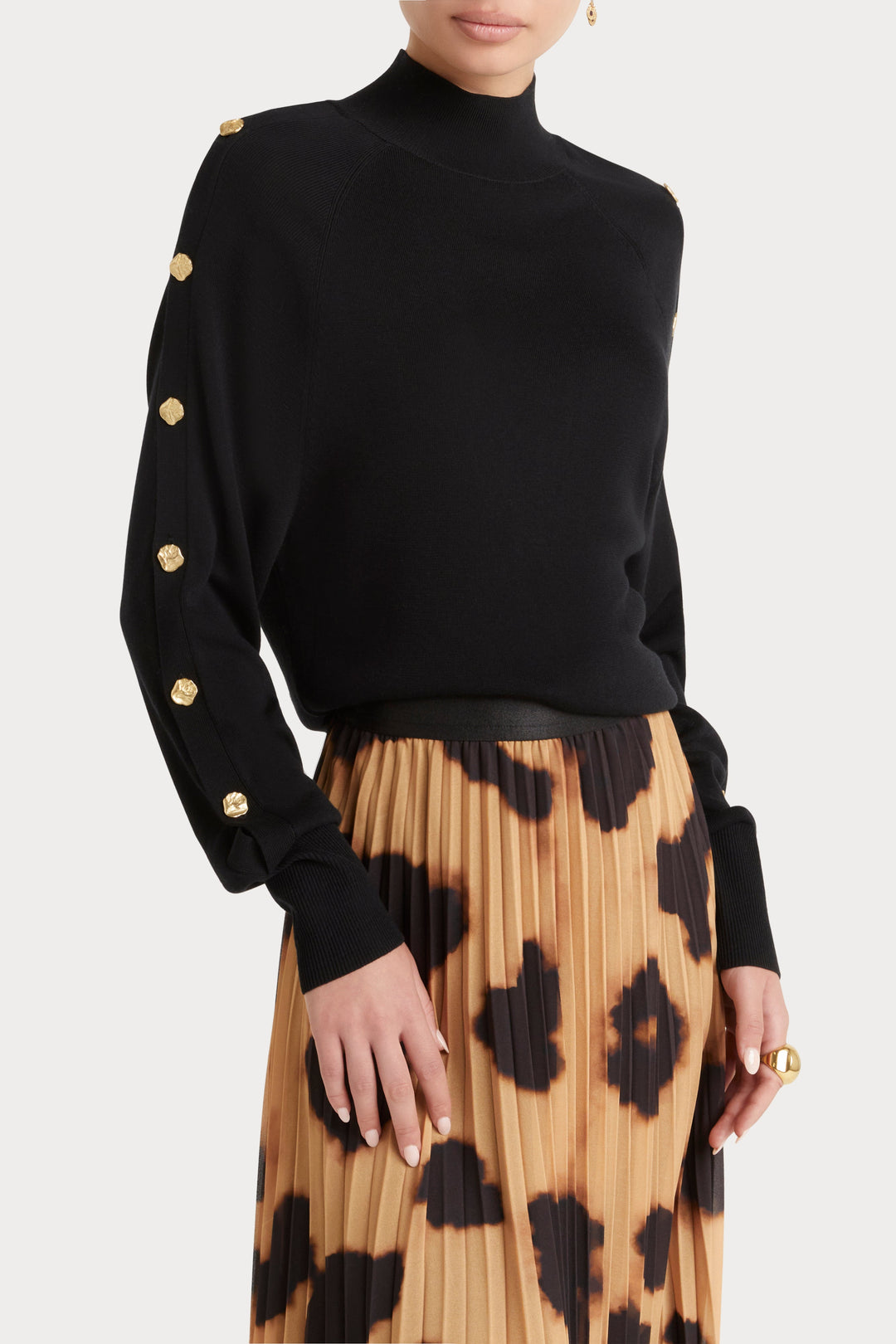 Husk Button Slv - Black
