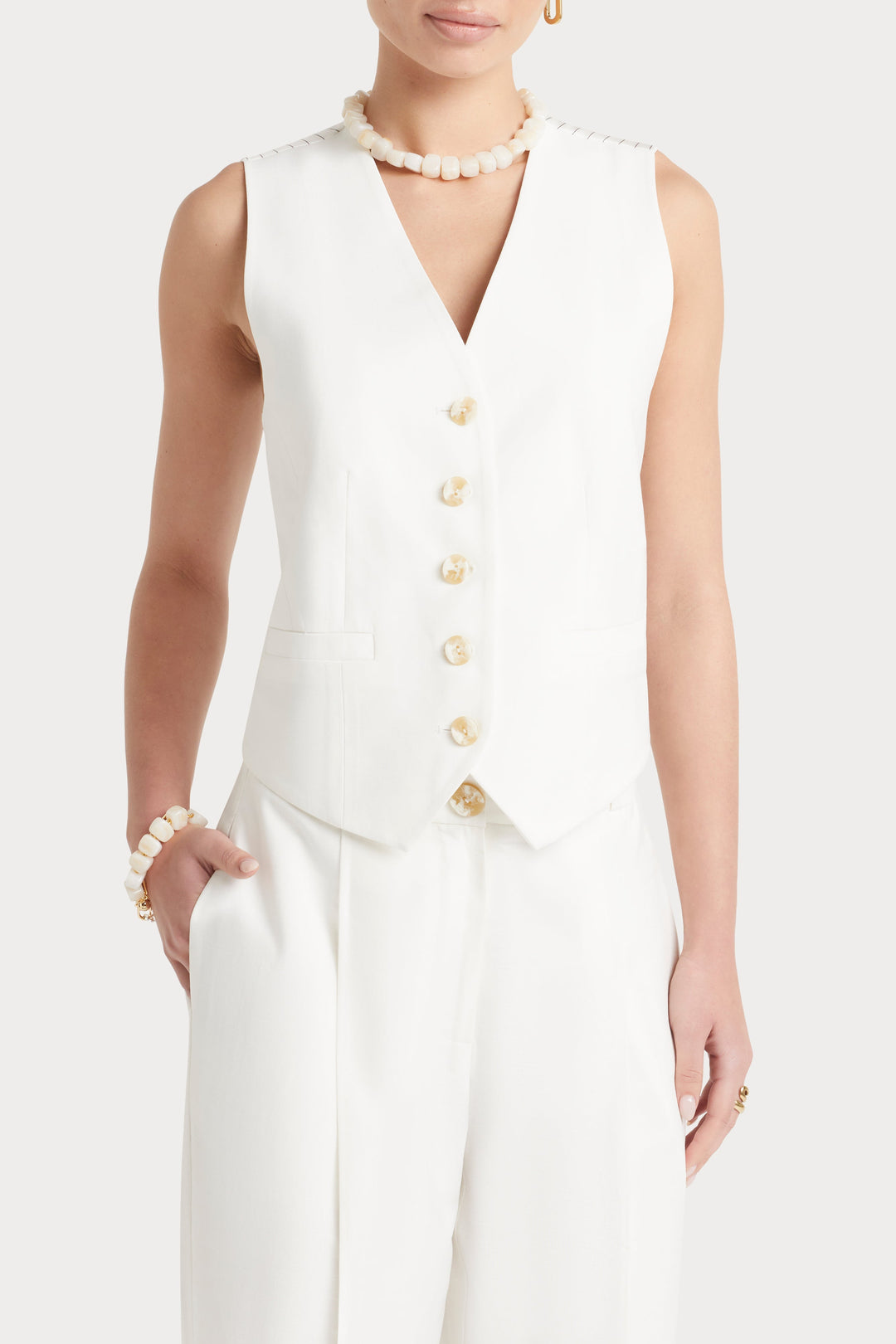 Husk Alba Vest - White