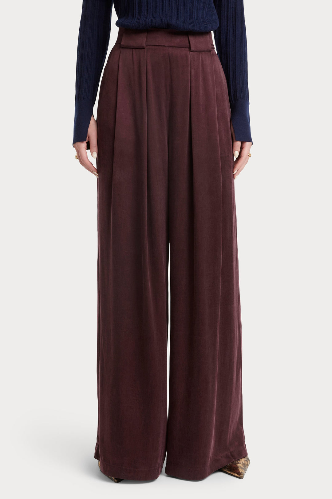 Husk Octavia Pant