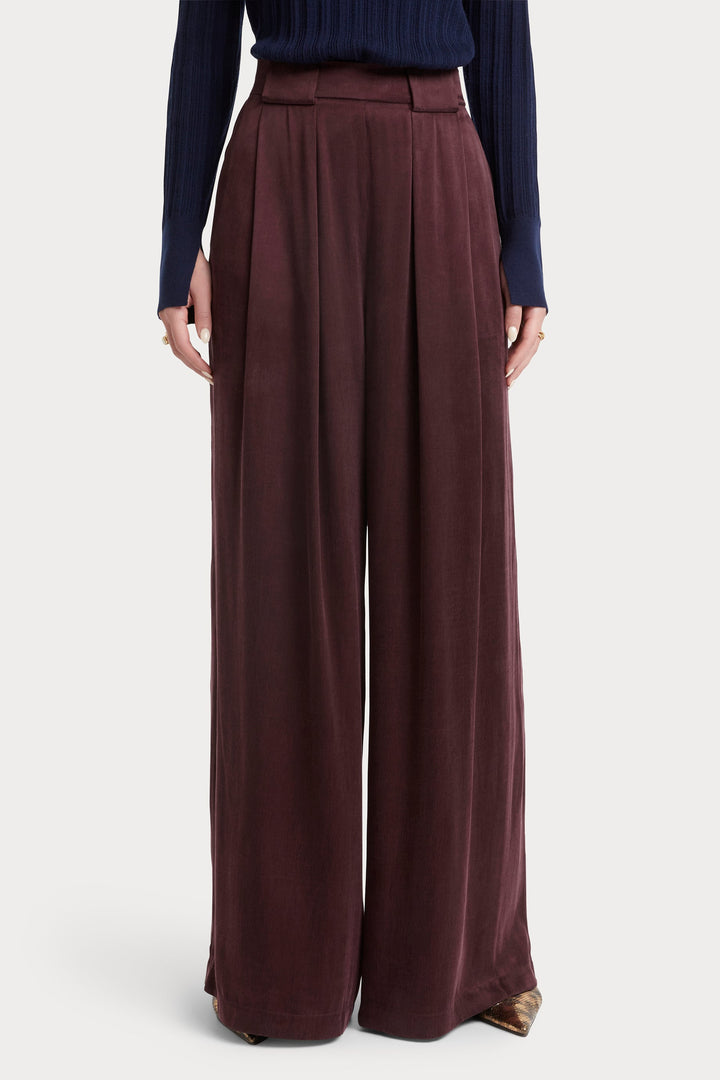 Husk Octavia Pant